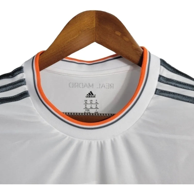 Camisa Retrô Real Madrid I 13/14 - Masculina Adidas - Branca com detalhes em laranja e cinza