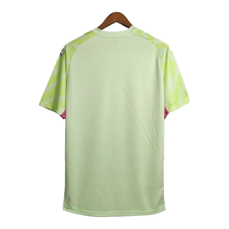 Camisa Manchester City Goleiro 23/24 - Torcedor Puma Masculina - Verde com detalhes em rosa