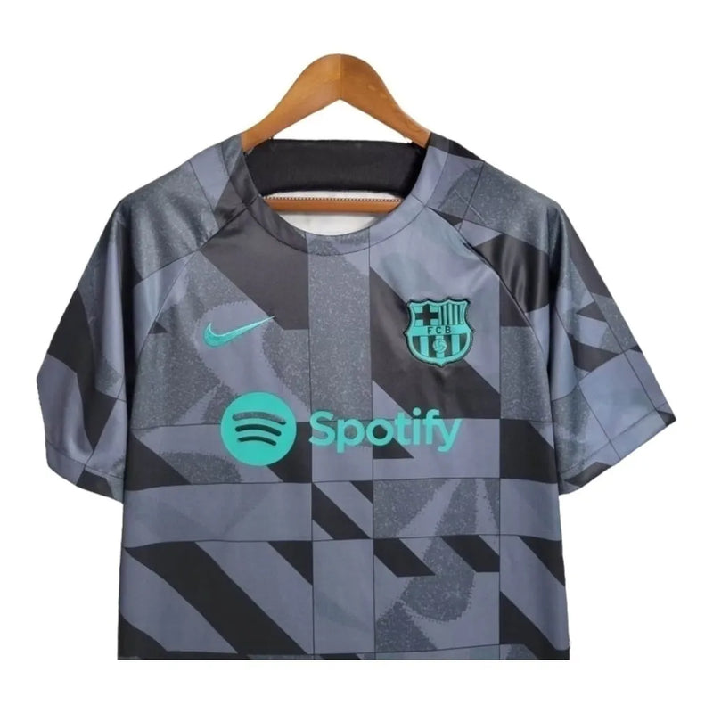 Camisa Treino Barcelona 23/24 - Torcedor Nike Masculina - Cinza com detalhes em preto