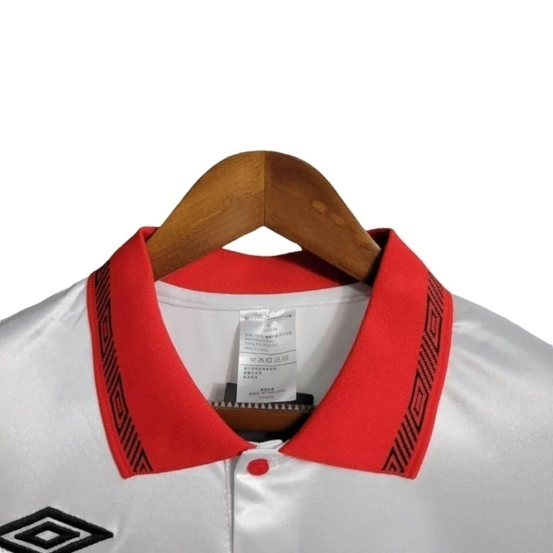 Camisa Retrô Flamengo II 1994 - Umbro Masculina - Branca com detalhes em vermelho