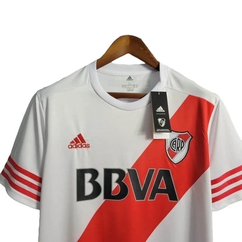 Camisa Retrô River Plate I 2015/2016 - Masculina Adidas - Branca com detalhes em vermelho