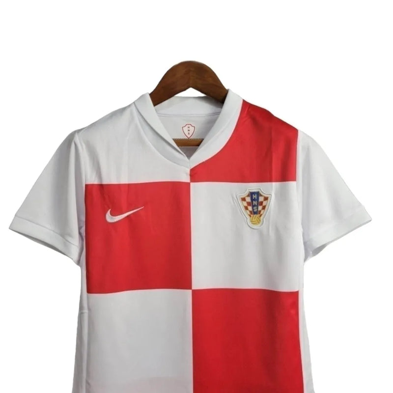 Kit Infantil Seleção da Croácia I 24/25 - Nike - Branco com detalhes em vermelho