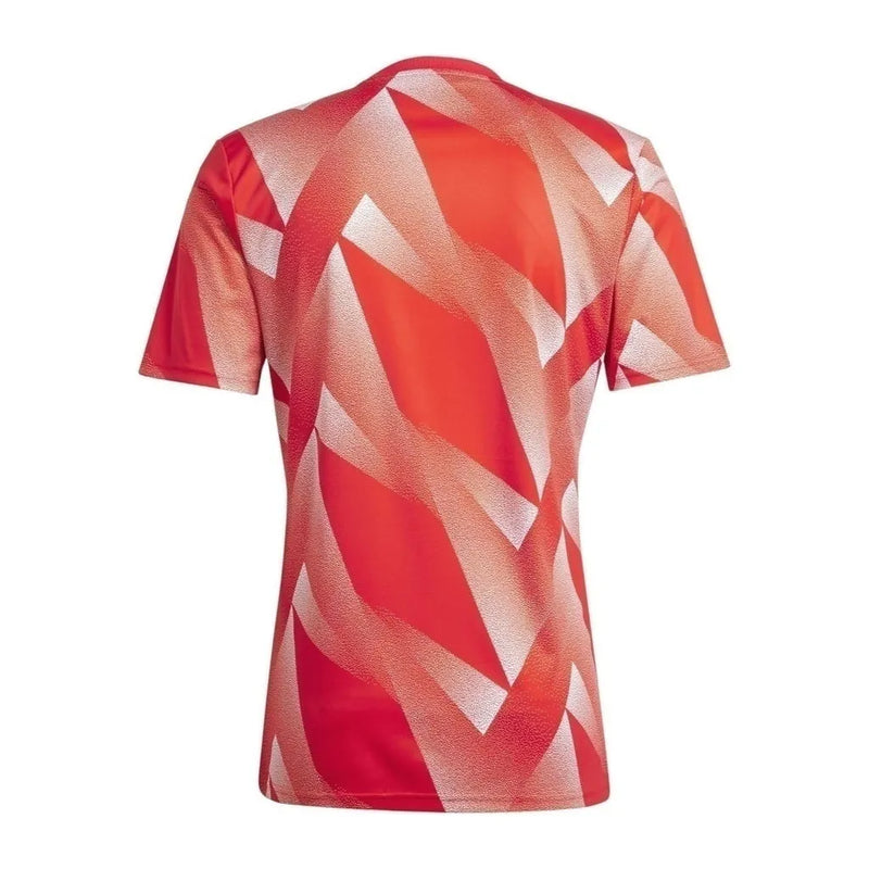 Camisa Bayern de Munique Pré-jogo 23/24 - Torcedor Adidas Masculina - Vermelha com detalhes em branco