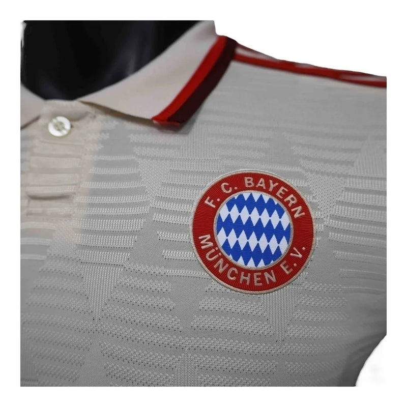 Camisa Bayern de Munique III 24/25 - Jogador Adidas Masculina - Bege com detalhes em vinho