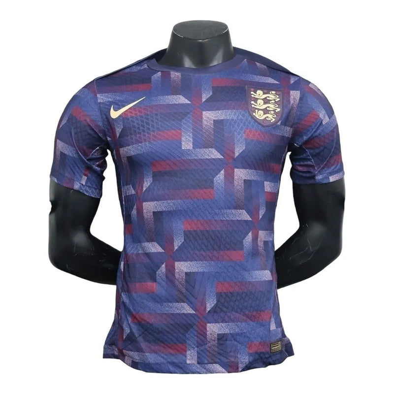 Camisa Seleção Inglaterra Treino 24/25 - Jogador Nike Masculina - Roxa com detalhes em vermelho