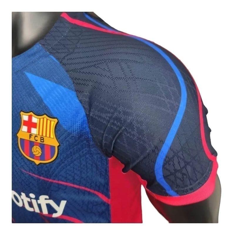 Camisa Barcelona Edição Especial 24/25 - Jogador Nike Masculina - Azul com detalhes em vermelho e branco