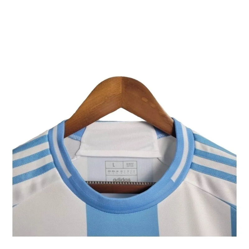 Camisa Seleção da Argentina I 24/25 - Torcedor Adidas Masculina - Azul e branca com detalhes em dourado