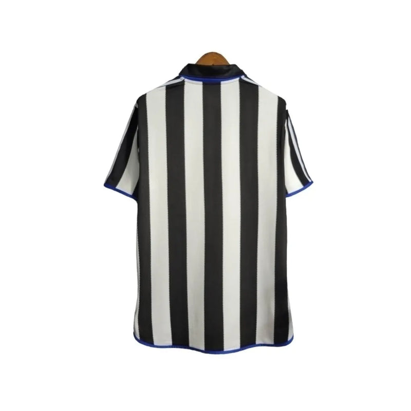 Camisa Newcastle Retrô 2000/01 - Adidas Masculina - Branca com listras pretas e detalhes em azul