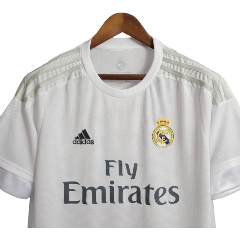 Camisa Retrô Real Madrid I 15/16 - Masculina Adidas - Branca com detalhes em cinza