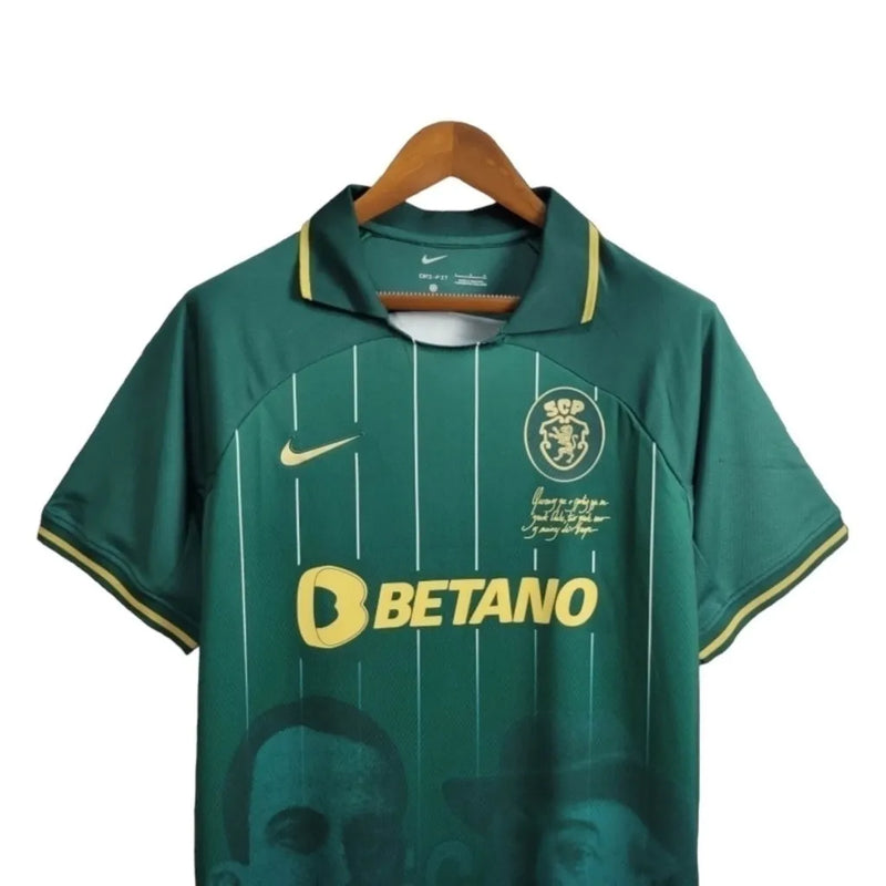 Camisa Sporting Lisboa 24/25 - Torcedor Nike Masculina - Verde com detalhes em dourado