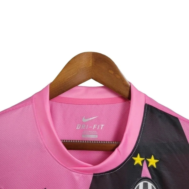 Camisa Retrô Juventus II 2011/2012 - Nike Masculina- Rosa