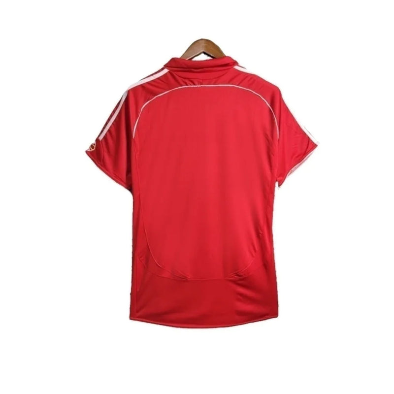 Camisa Retrô Liverpool I 2006/2007 - Masculina Adidas - Vermelha com detalhes em branco