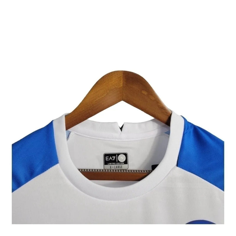 Camisa Napoli Edição Champions 23/24 - Torcedor EA7 Masculina - Branca com detalhes em azul