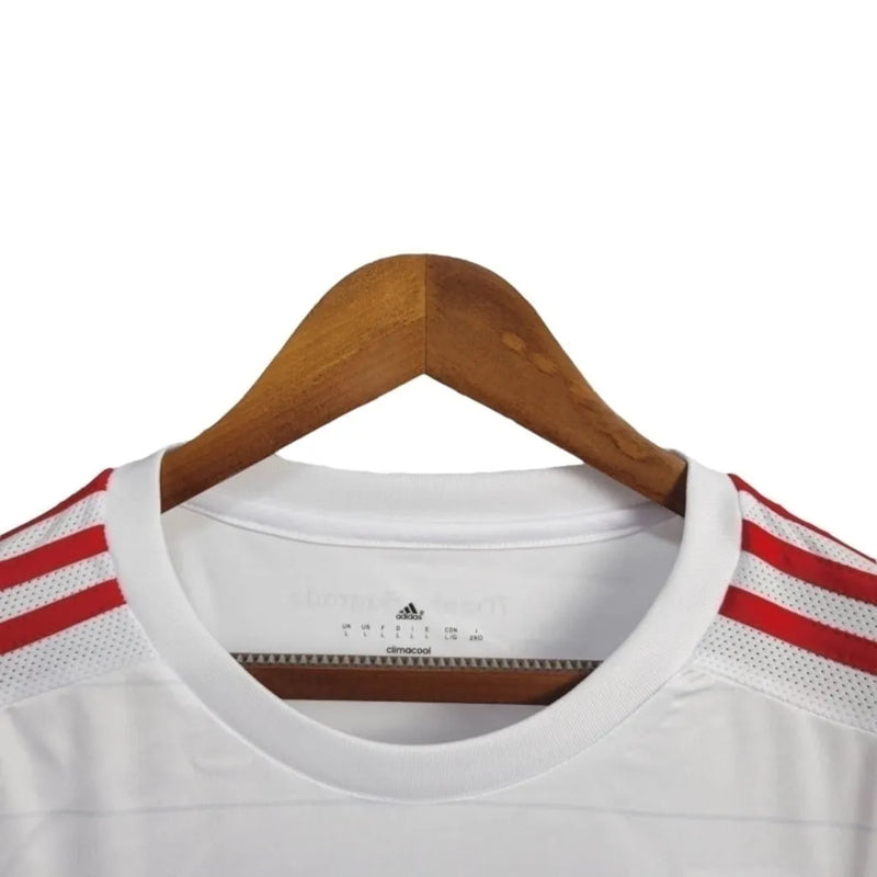 Camisa Retrô Flamengo II 2015/2016 - Masculina Adidas - Branca com detalhes em vermelho