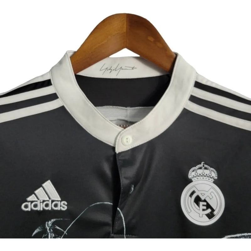 Camisa Retrô Real Madrid 2014 - Masculina Adidas - Preta com detalhes em branco