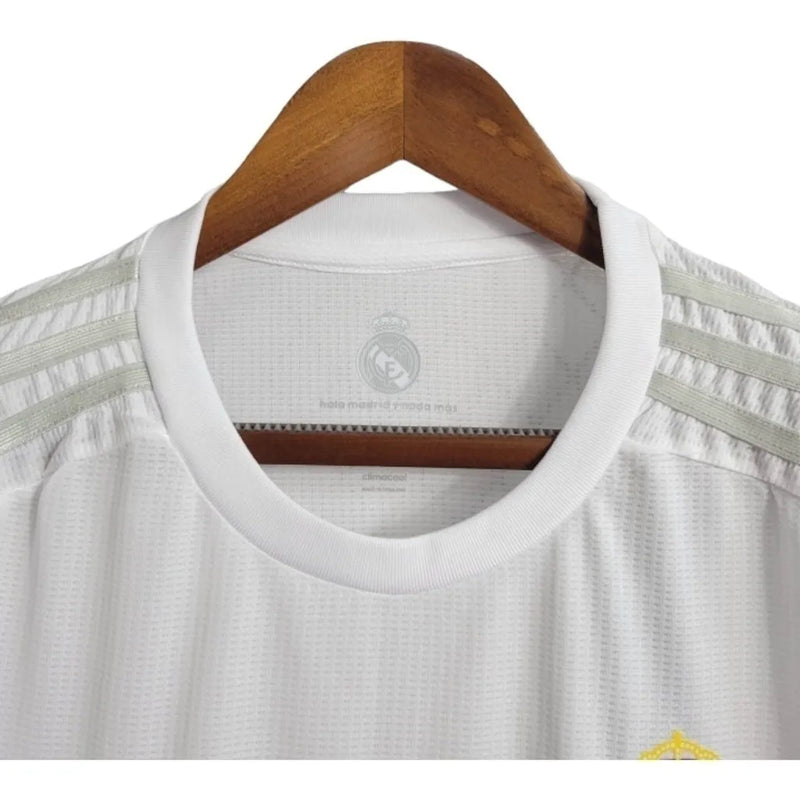 Camisa Retrô Real Madrid I 15/16 - Masculina Adidas - Branca com detalhes em cinza