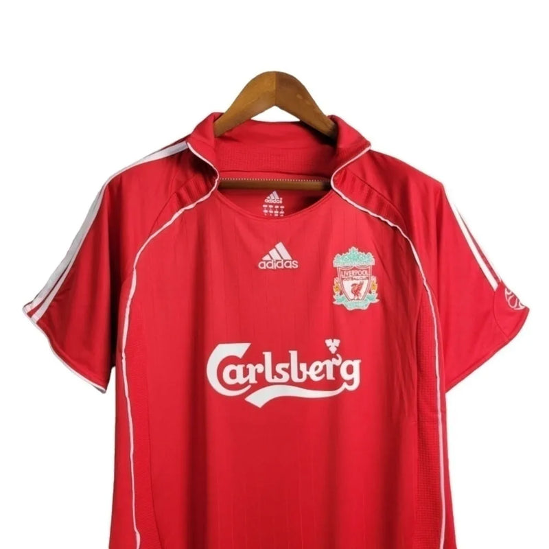 Camisa Retrô Liverpool I 2006/2007 - Masculina Adidas - Vermelha com detalhes em branco