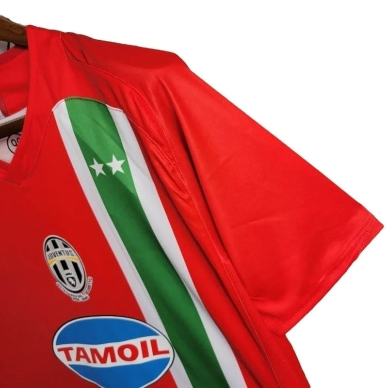 Camisa Retrô Juventus II 2005/2006 - Masculina Nike - Vermelha com detalhes em verde e branco