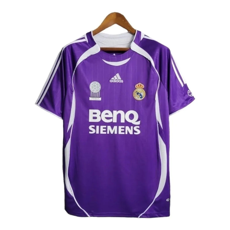 Camisa Retrô Real Madrid 2006 - Masculina Adidas - Roxa com detalhes em branco