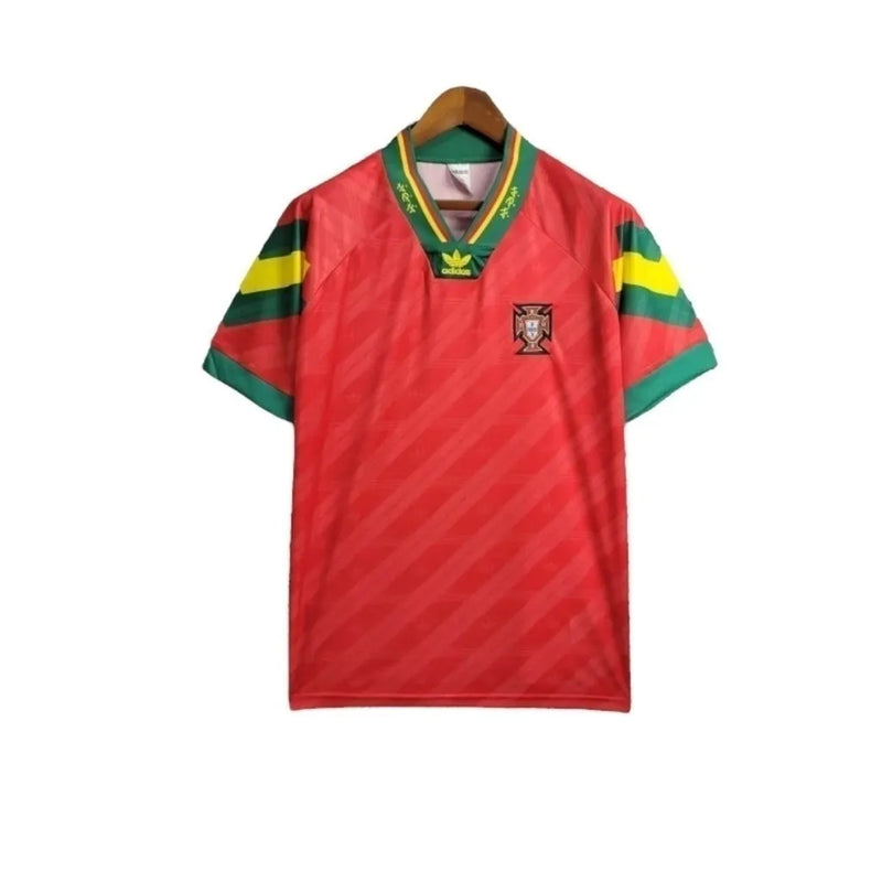 Camisa Retrô Seleção de Portugal I 1992/1994 - Masculina Adidas - Vermelha com detalhes em verde e amarelo